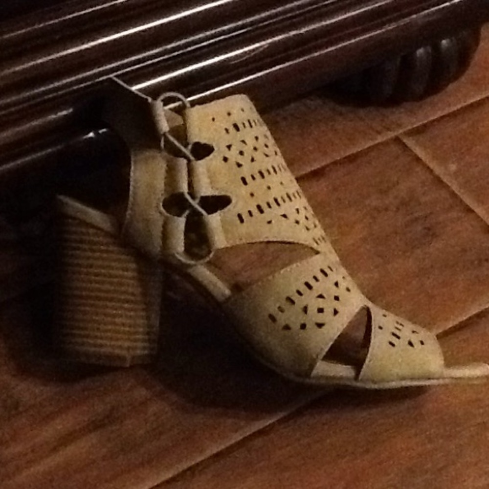 Sandal